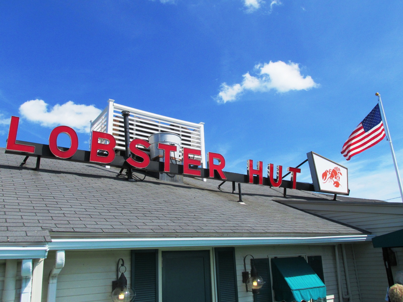 Lobster Hut, Plymouth, MA Easing Along